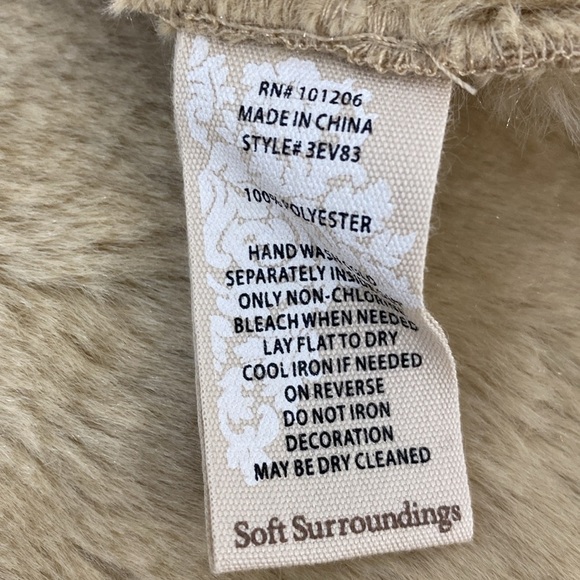 Soft Surroundings Faux Fur Coat Birgitta Coat PS Oversized Pockets - Picture 11 of 11